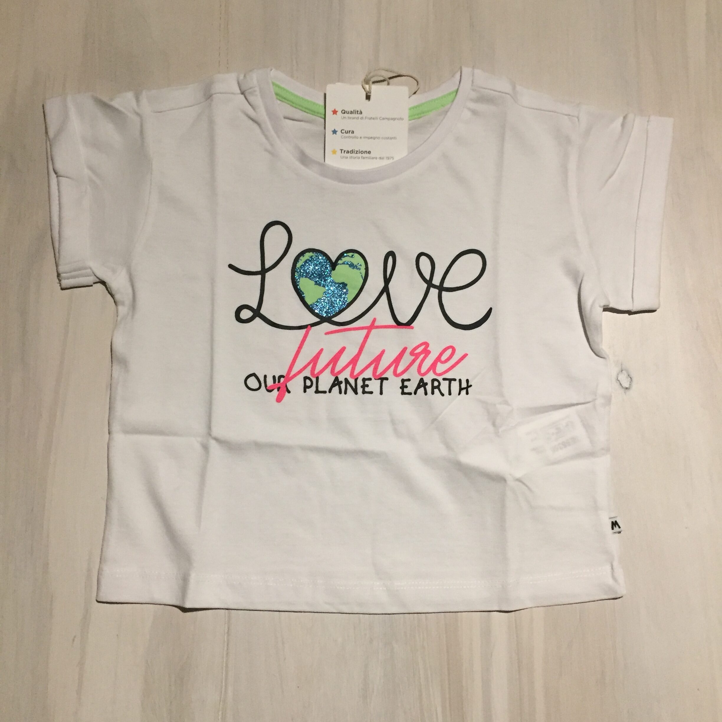 t-shirt-bimba-bianca-love-earth-estate-future