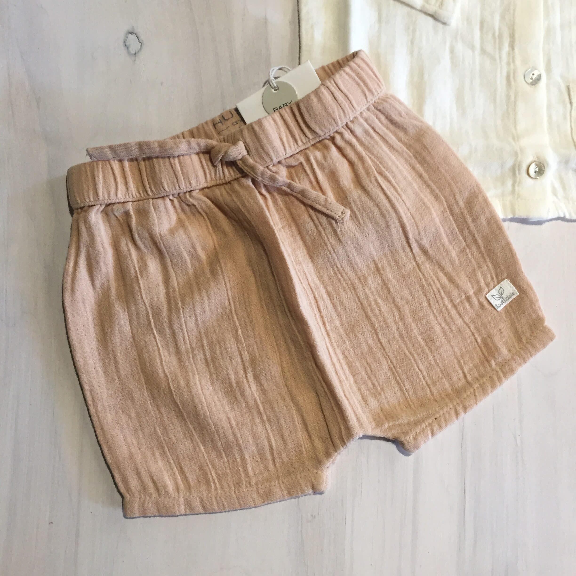 pantaloncini-beige-cotone-biologico-certificato-hust-and-claire